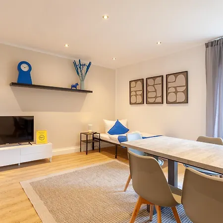 Aparties Homes - 24h Check In - 3 Schlafzimmer - Bahnhofnah - Voll Ausgestattete Kueche Daire *